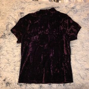 SIZE MEDIUM. BURGUNDY VELVET CROP TURTLE NECK.